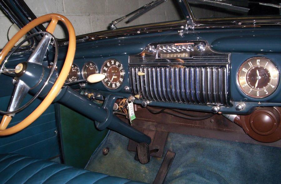  Cadillac Series 62 Convertible Coupe 1946 года  (фото 2 из 5)